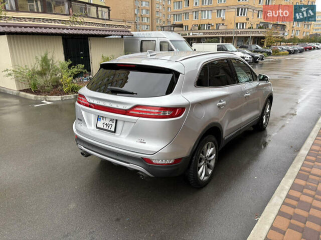 Серый Линкольн МКС, объемом двигателя 2 л и пробегом 146 тыс. км за 13000 $, фото 3 на Automoto.ua