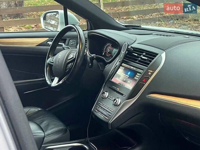 Серый Линкольн МКС, объемом двигателя 2 л и пробегом 146 тыс. км за 13740 $, фото 16 на Automoto.ua