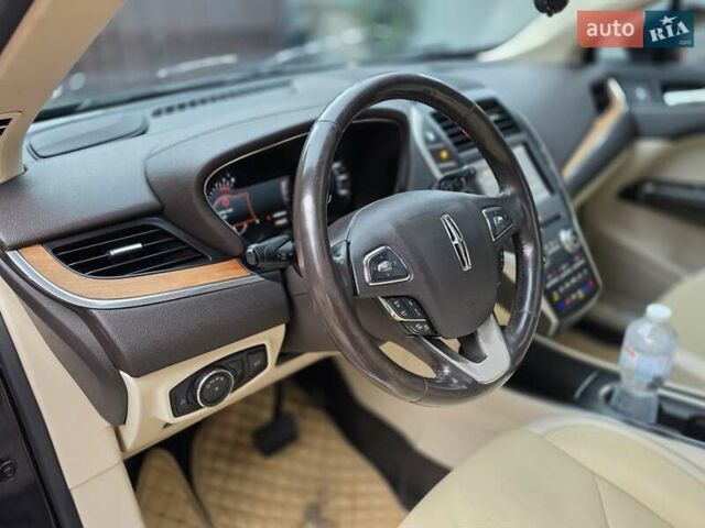Сірий Лінкольн МКС, об'ємом двигуна 2 л та пробігом 230 тис. км за 14500 $, фото 28 на Automoto.ua
