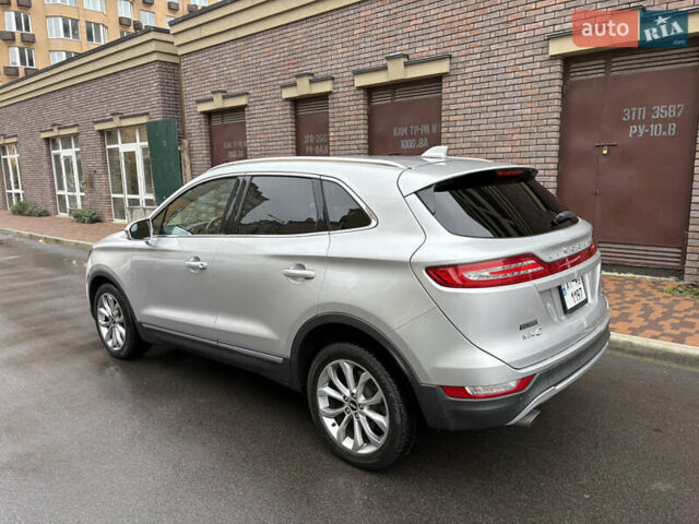 Серый Линкольн МКС, объемом двигателя 2 л и пробегом 146 тыс. км за 13000 $, фото 5 на Automoto.ua