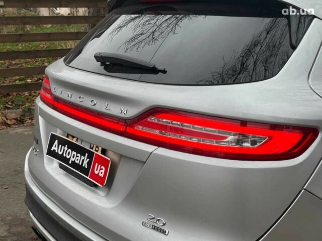 Серый Линкольн МКС, объемом двигателя 2 л и пробегом 146 тыс. км за 13740 $, фото 10 на Automoto.ua