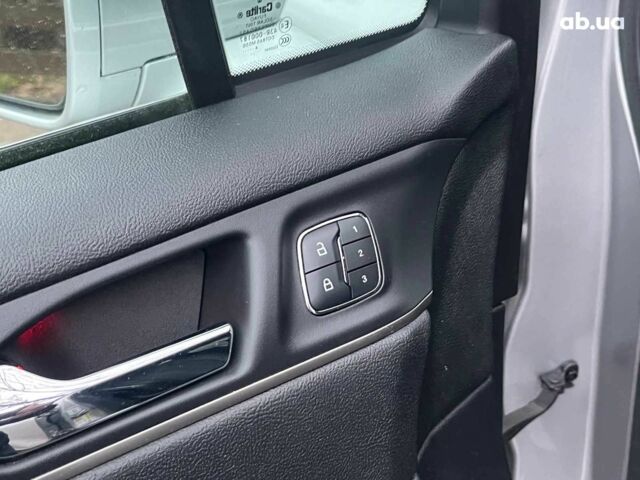 Серый Линкольн МКС, объемом двигателя 2 л и пробегом 146 тыс. км за 13740 $, фото 32 на Automoto.ua