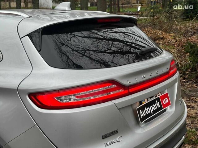 Серый Линкольн МКС, объемом двигателя 2 л и пробегом 146 тыс. км за 13740 $, фото 9 на Automoto.ua