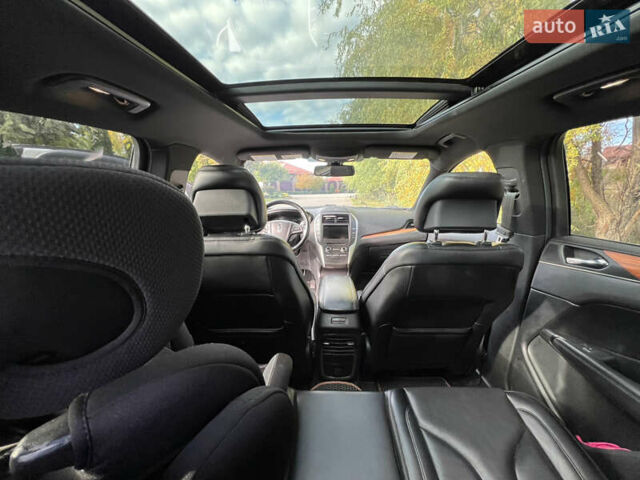 Серый Линкольн МКС, объемом двигателя 2.26 л и пробегом 100 тыс. км за 14000 $, фото 10 на Automoto.ua