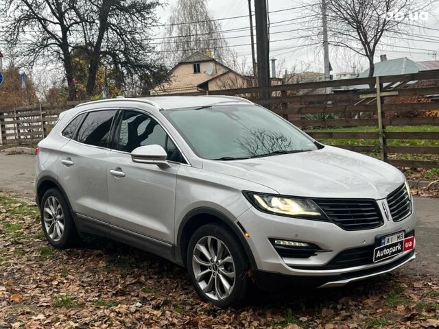 Серый Линкольн МКС, объемом двигателя 2 л и пробегом 146 тыс. км за 13740 $, фото 2 на Automoto.ua