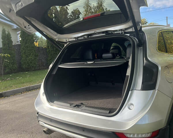 Серый Линкольн МКС, объемом двигателя 2.26 л и пробегом 100 тыс. км за 14000 $, фото 8 на Automoto.ua