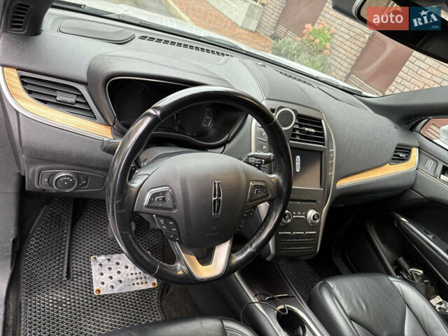 Серый Линкольн МКС, объемом двигателя 2 л и пробегом 146 тыс. км за 13000 $, фото 9 на Automoto.ua