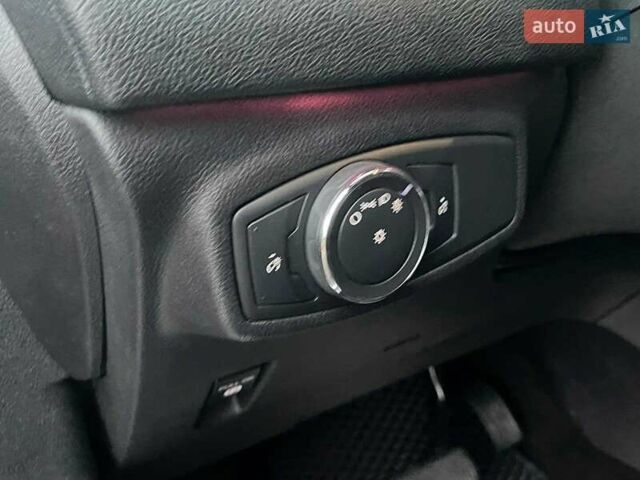 Серый Линкольн МКС, объемом двигателя 2 л и пробегом 146 тыс. км за 13740 $, фото 31 на Automoto.ua