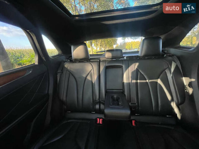 Серый Линкольн МКС, объемом двигателя 2 л и пробегом 141 тыс. км за 15500 $, фото 25 на Automoto.ua