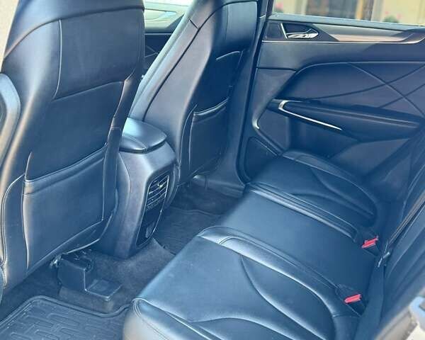 Серый Линкольн МКС, объемом двигателя 2 л и пробегом 178 тыс. км за 15500 $, фото 5 на Automoto.ua