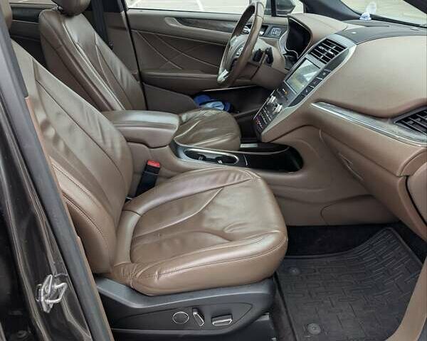 Сірий Лінкольн МКС, об'ємом двигуна 2.3 л та пробігом 151 тис. км за 19000 $, фото 16 на Automoto.ua