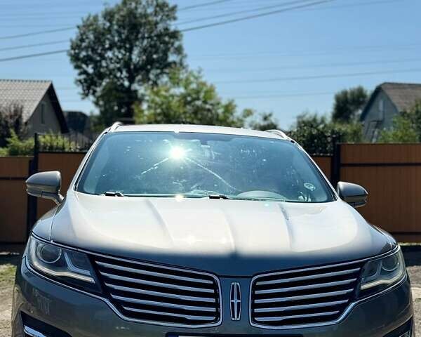 Серый Линкольн МКС, объемом двигателя 2 л и пробегом 178 тыс. км за 15500 $, фото 2 на Automoto.ua