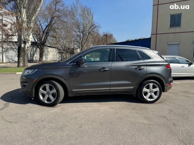 Сірий Лінкольн МКС, об'ємом двигуна 2 л та пробігом 60 тис. км за 15990 $, фото 1 на Automoto.ua
