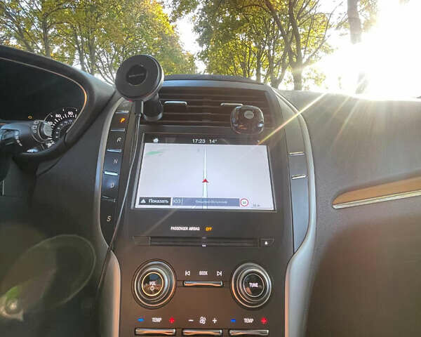 Серый Линкольн МКС, объемом двигателя 2 л и пробегом 141 тыс. км за 15500 $, фото 23 на Automoto.ua