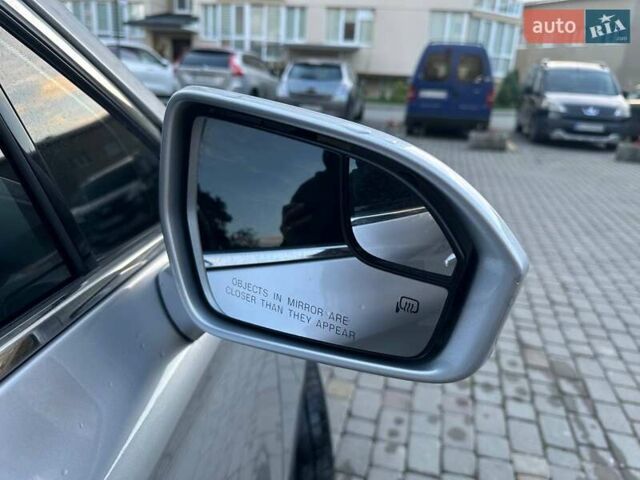 Серый Линкольн МКС, объемом двигателя 2 л и пробегом 167 тыс. км за 11500 $, фото 10 на Automoto.ua