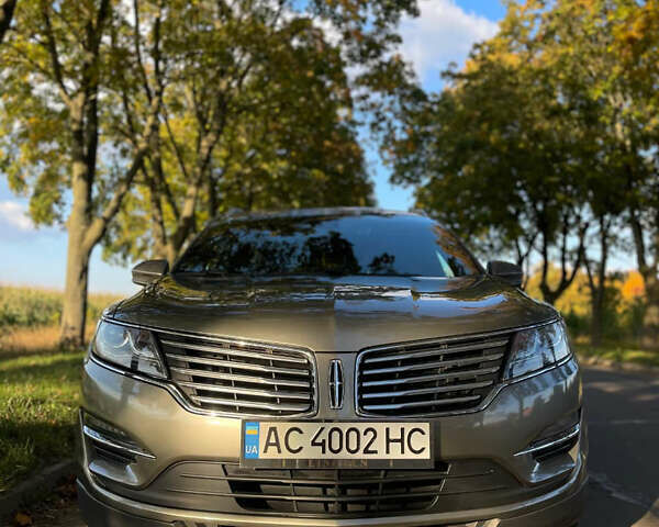 Серый Линкольн МКС, объемом двигателя 2 л и пробегом 141 тыс. км за 15500 $, фото 5 на Automoto.ua