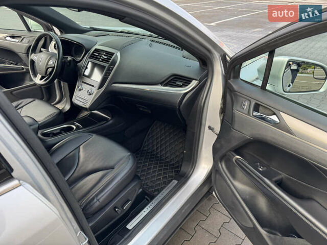 Сірий Лінкольн МКС, об'ємом двигуна 2 л та пробігом 120 тис. км за 12900 $, фото 7 на Automoto.ua