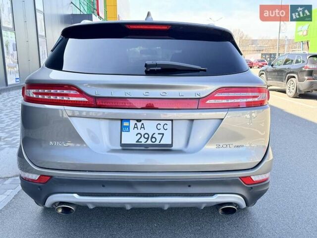Серый Линкольн МКС, объемом двигателя 2 л и пробегом 135 тыс. км за 18500 $, фото 5 на Automoto.ua