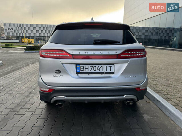 Сірий Лінкольн МКС, об'ємом двигуна 2 л та пробігом 120 тис. км за 12900 $, фото 3 на Automoto.ua