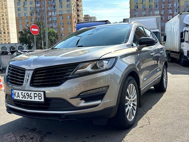 Сірий Лінкольн МКС, об'ємом двигуна 2 л та пробігом 85 тис. км за 18200 $, фото 1 на Automoto.ua