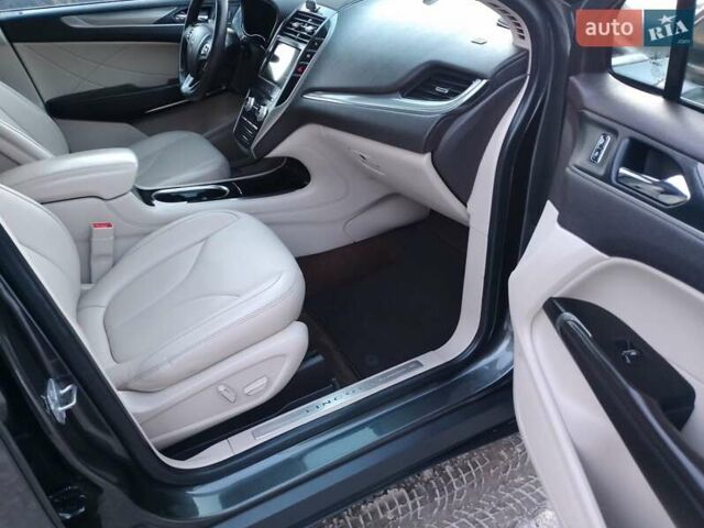 Сірий Лінкольн МКС, об'ємом двигуна 2 л та пробігом 117 тис. км за 17000 $, фото 31 на Automoto.ua