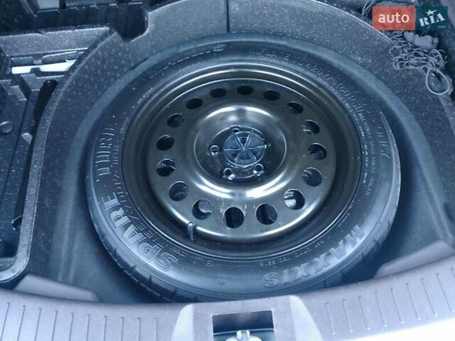 Сірий Лінкольн МКС, об'ємом двигуна 2 л та пробігом 117 тис. км за 17000 $, фото 28 на Automoto.ua