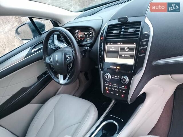 Сірий Лінкольн МКС, об'ємом двигуна 2 л та пробігом 117 тис. км за 17000 $, фото 37 на Automoto.ua