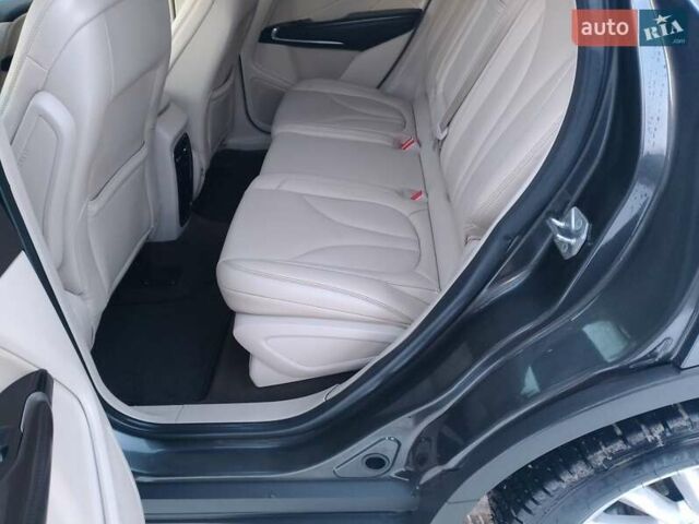Сірий Лінкольн МКС, об'ємом двигуна 2 л та пробігом 117 тис. км за 17000 $, фото 25 на Automoto.ua