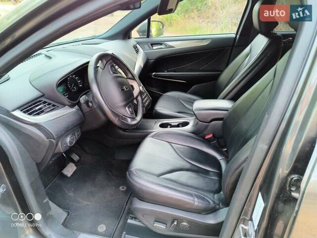 Серый Линкольн МКС, объемом двигателя 2 л и пробегом 79 тыс. км за 16000 $, фото 4 на Automoto.ua