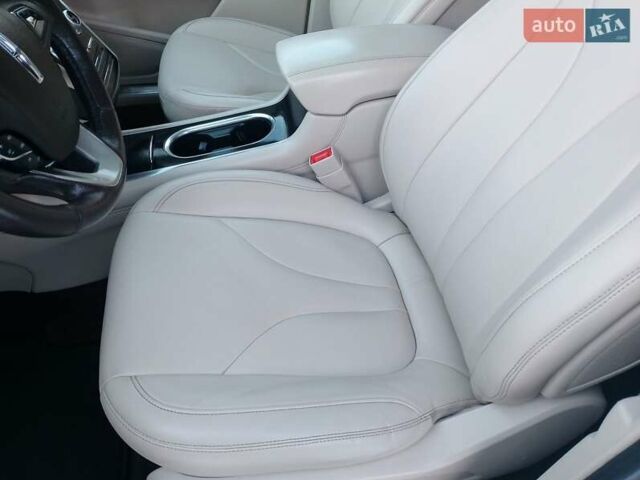 Сірий Лінкольн МКС, об'ємом двигуна 2 л та пробігом 117 тис. км за 17000 $, фото 20 на Automoto.ua