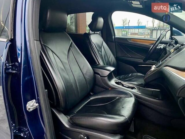 Синій Лінкольн МКС, об'ємом двигуна 2 л та пробігом 152 тис. км за 15490 $, фото 25 на Automoto.ua