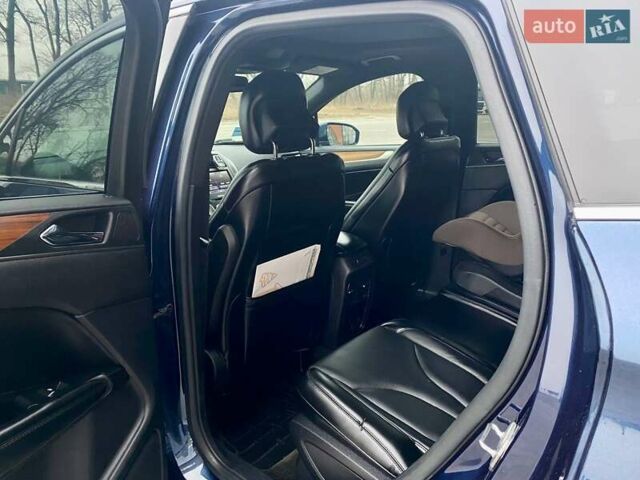 Синій Лінкольн МКС, об'ємом двигуна 2 л та пробігом 152 тис. км за 15490 $, фото 27 на Automoto.ua