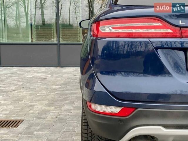 Синій Лінкольн МКС, об'ємом двигуна 2 л та пробігом 152 тис. км за 15490 $, фото 8 на Automoto.ua