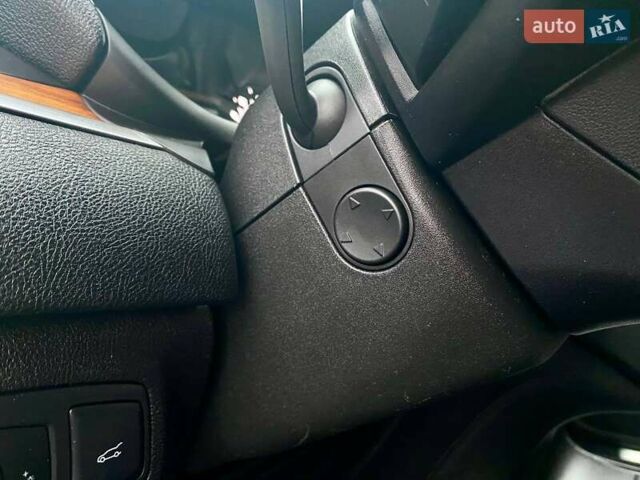 Синій Лінкольн МКС, об'ємом двигуна 2 л та пробігом 152 тис. км за 15490 $, фото 21 на Automoto.ua