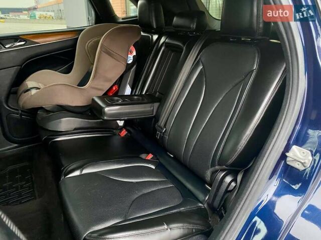 Синій Лінкольн МКС, об'ємом двигуна 2 л та пробігом 152 тис. км за 15490 $, фото 29 на Automoto.ua
