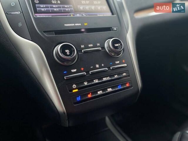 Синій Лінкольн МКС, об'ємом двигуна 2 л та пробігом 152 тис. км за 15490 $, фото 33 на Automoto.ua