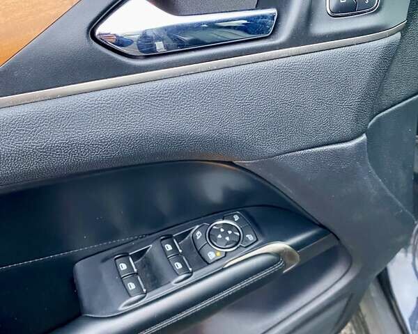 Синій Лінкольн МКС, об'ємом двигуна 2 л та пробігом 145 тис. км за 14500 $, фото 11 на Automoto.ua