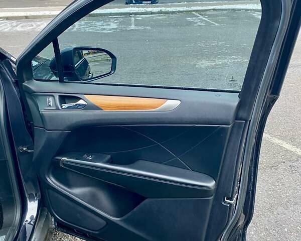 Синий Линкольн МКС, объемом двигателя 2 л и пробегом 145 тыс. км за 14200 $, фото 35 на Automoto.ua