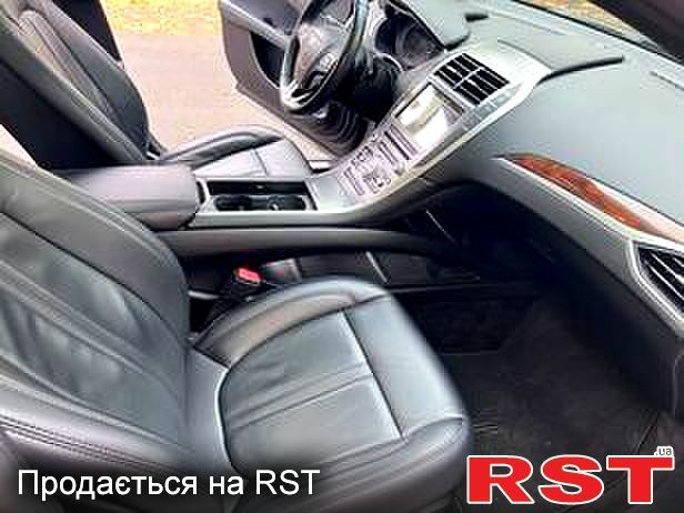 Черный Линкольн МКС, объемом двигателя 2 л и пробегом 0 тыс. км за 9500 $, фото 7 на Automoto.ua
