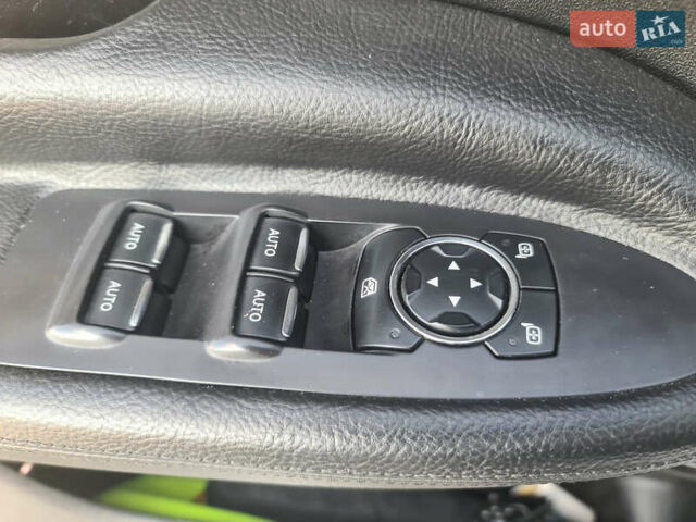 Білий Лінкольн MKT, об'ємом двигуна 3.5 л та пробігом 122 тис. км за 13999 $, фото 18 на Automoto.ua