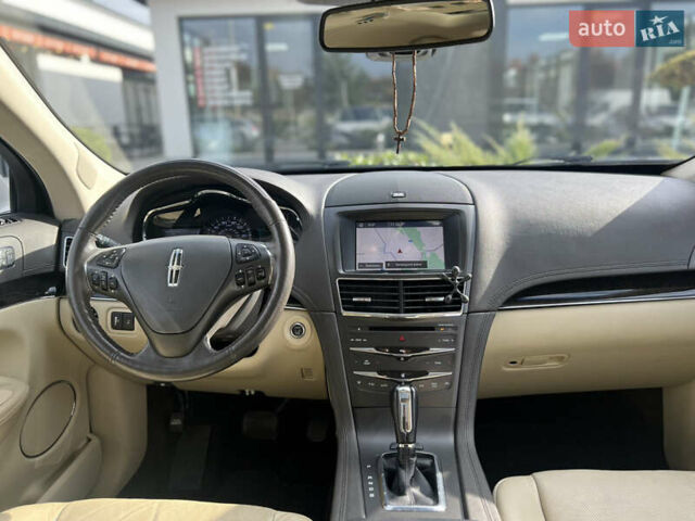 Белый Линкольн МКТ, объемом двигателя 3.5 л и пробегом 85 тыс. км за 15500 $, фото 5 на Automoto.ua