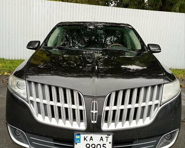 Черный Линкольн МКТ, объемом двигателя 3.5 л и пробегом 289 тыс. км за 9400 $, фото 1 на Automoto.ua