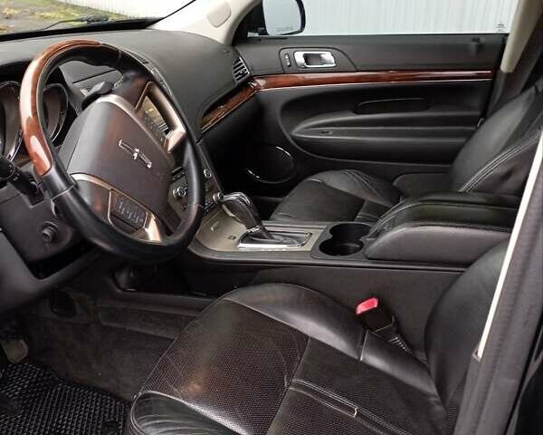 Черный Линкольн МКТ, объемом двигателя 3.5 л и пробегом 289 тыс. км за 9400 $, фото 4 на Automoto.ua