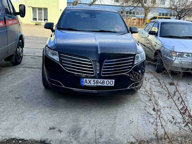 Черный Линкольн МКТ, объемом двигателя 3.7 л и пробегом 109 тыс. км за 18000 $, фото 3 на Automoto.ua