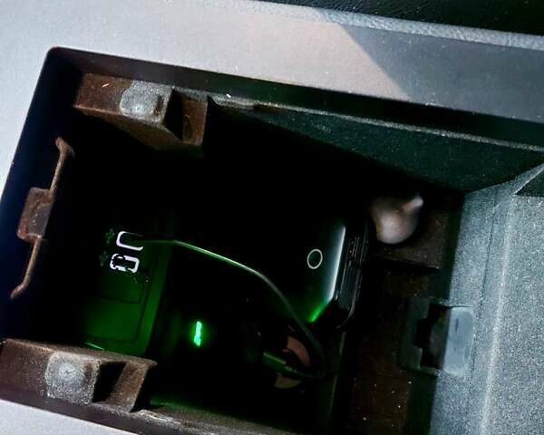 Черный Линкольн МКТ, объемом двигателя 3.7 л и пробегом 257 тыс. км за 16900 $, фото 79 на Automoto.ua