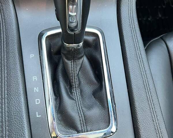 Чорний Лінкольн MKT, об'ємом двигуна 3.7 л та пробігом 220 тис. км за 17500 $, фото 10 на Automoto.ua