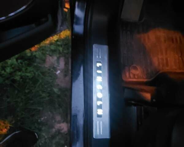Чорний Лінкольн MKT, об'ємом двигуна 3.7 л та пробігом 220 тис. км за 17500 $, фото 44 на Automoto.ua