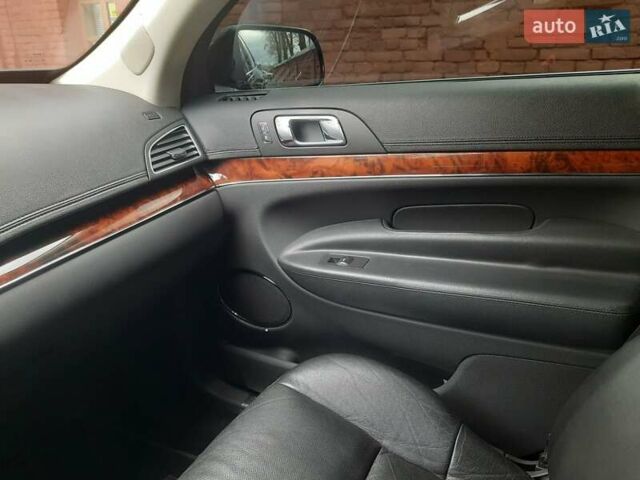 Чорний Лінкольн MKT, об'ємом двигуна 3.5 л та пробігом 33 тис. км за 19800 $, фото 15 на Automoto.ua