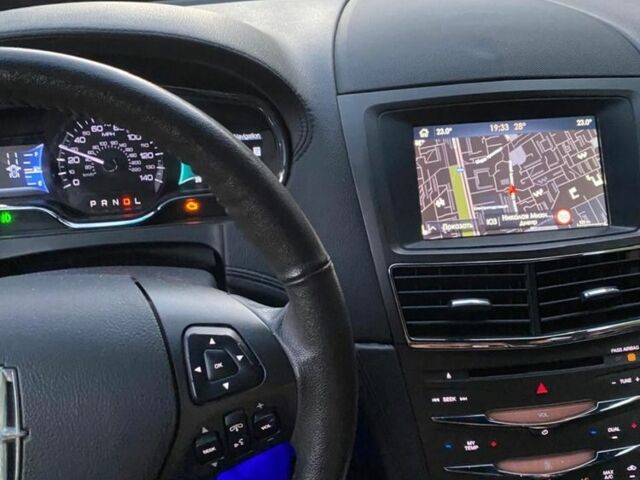 Серый Линкольн МКТ, объемом двигателя 3.7 л и пробегом 140 тыс. км за 22000 $, фото 5 на Automoto.ua