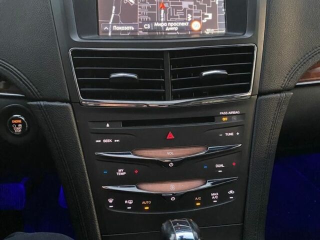 Серый Линкольн МКТ, объемом двигателя 3.7 л и пробегом 140 тыс. км за 22000 $, фото 3 на Automoto.ua